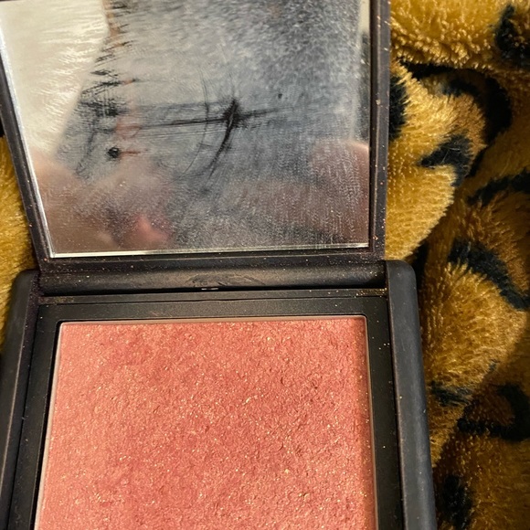 NARS Blush in super Orgasm used - Picture 3 of 4
